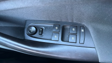 Vauxhall Astra 1.4i 16V Design 5dr Petrol Hatchback